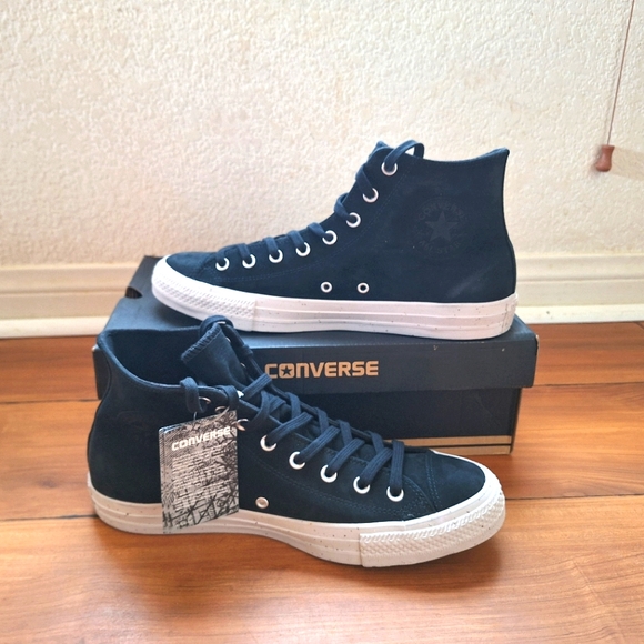 Converse - Picture 3 of 5